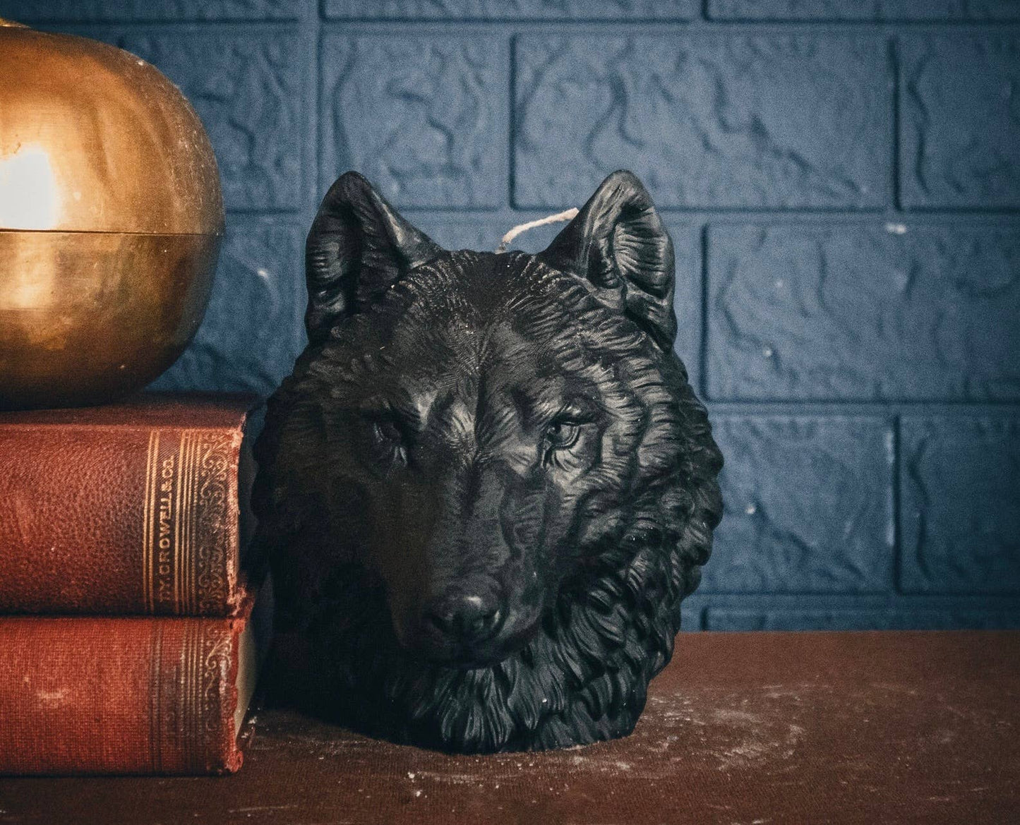 WOLF HEAD | PILLAR CANDLE ~ BLACK