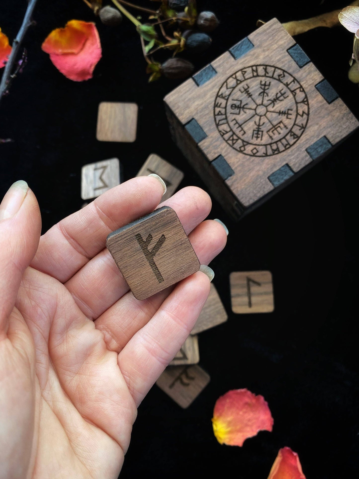 Vegvisir (Protection) |  Elder Futhark Box and Runes | Walnut