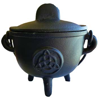 5" Triquetra Cast Iron Cauldron with Lid